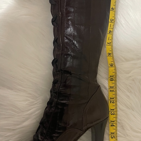 Burberry vintage Eel skin boots - Picture 10 of 15
